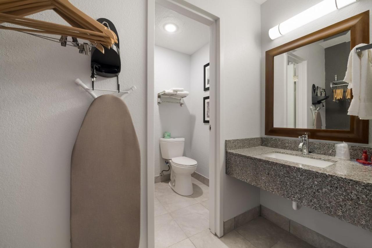 Rockford East Villa Екстериор снимка