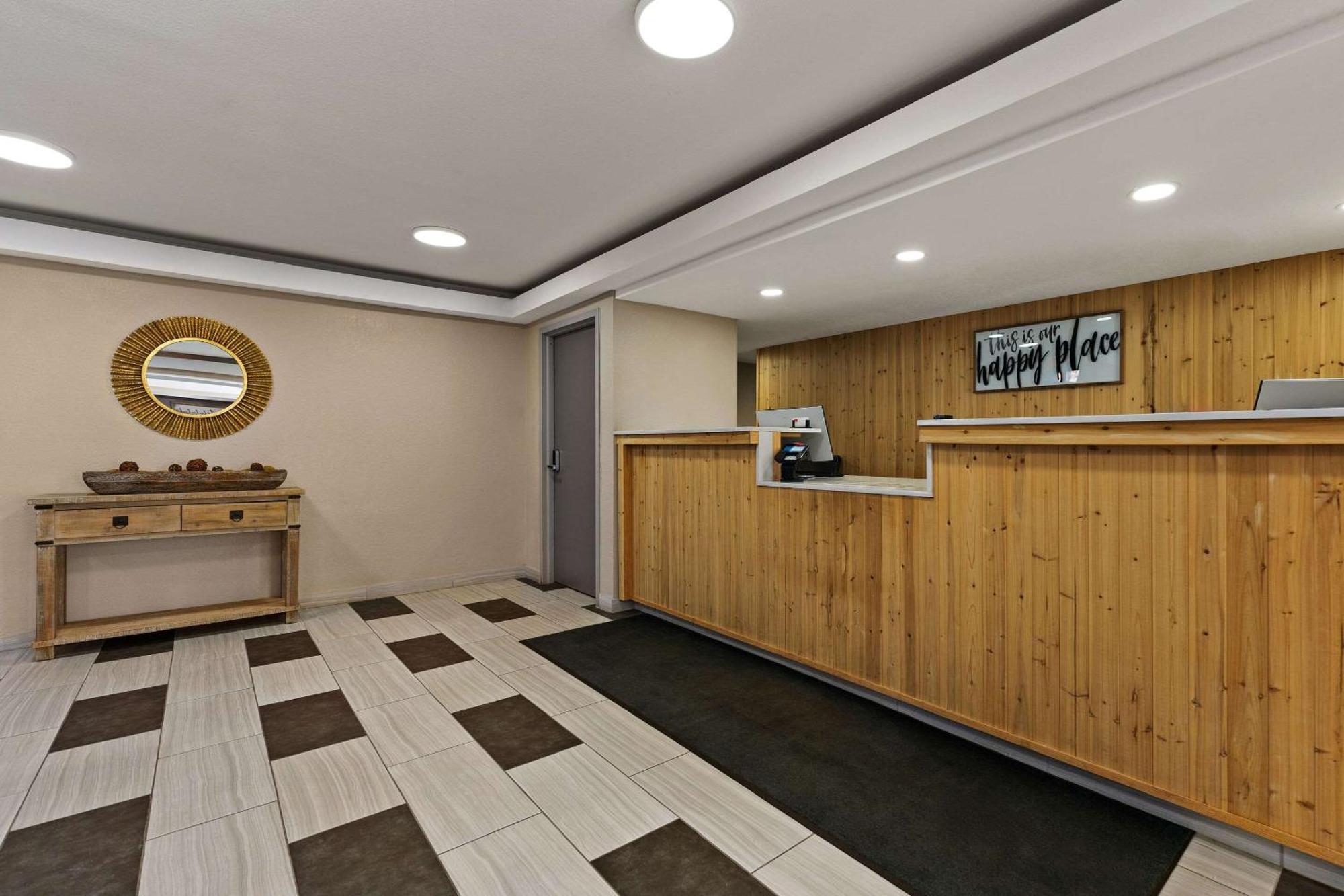 Rockford East Villa Екстериор снимка