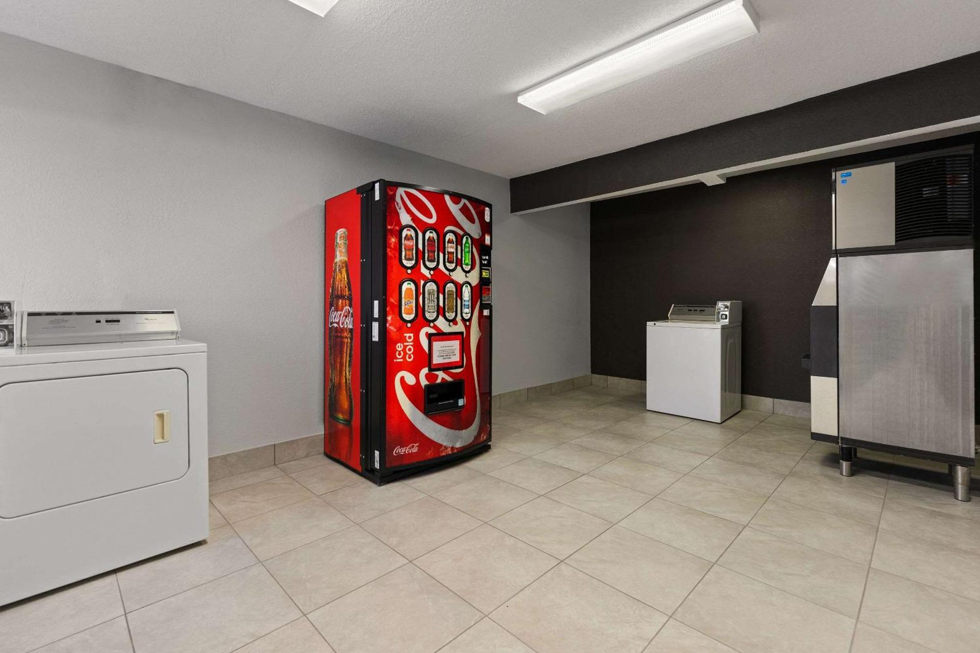 Rockford East Villa Екстериор снимка