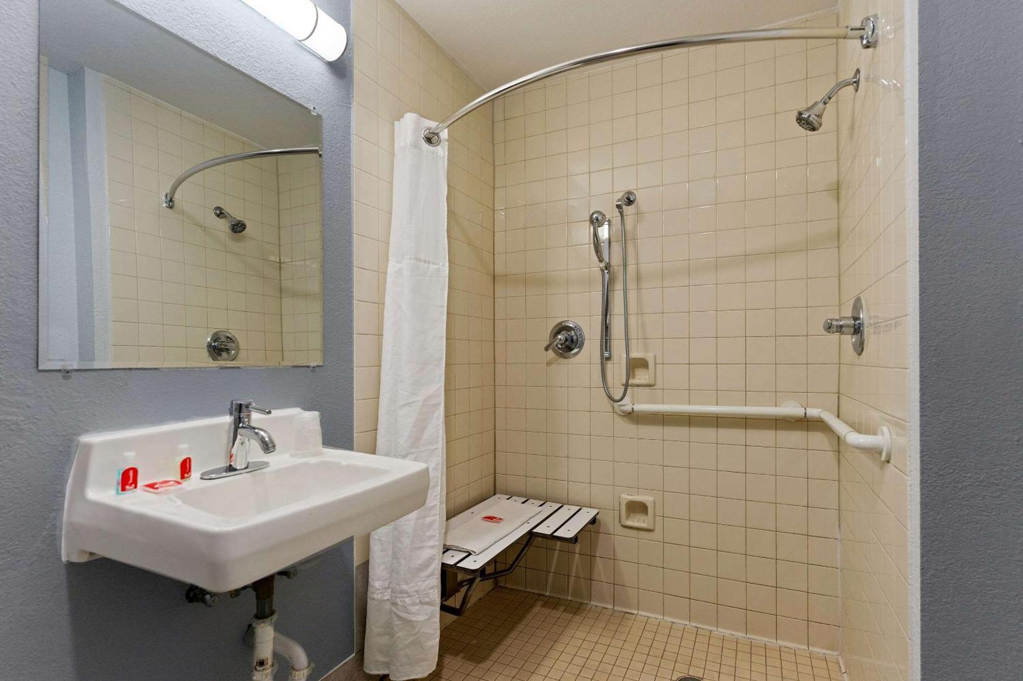 Rockford East Villa Екстериор снимка